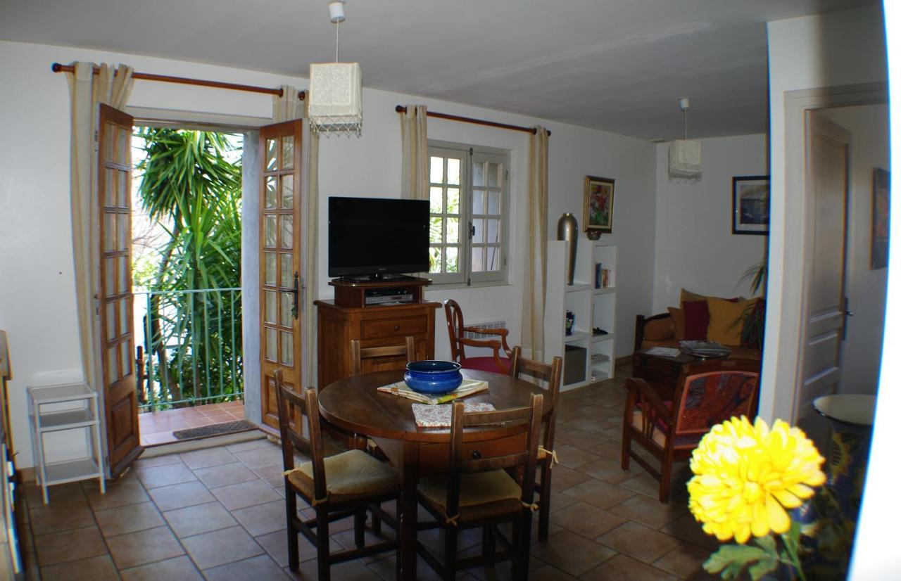 GITE , Maison de vacances avec extérieur et terrasse fleurie Santa-Lucia-di-Tallano Extérieur photo