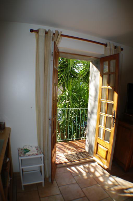 GITE , Maison de vacances avec extérieur et terrasse fleurie Santa-Lucia-di-Tallano Extérieur photo